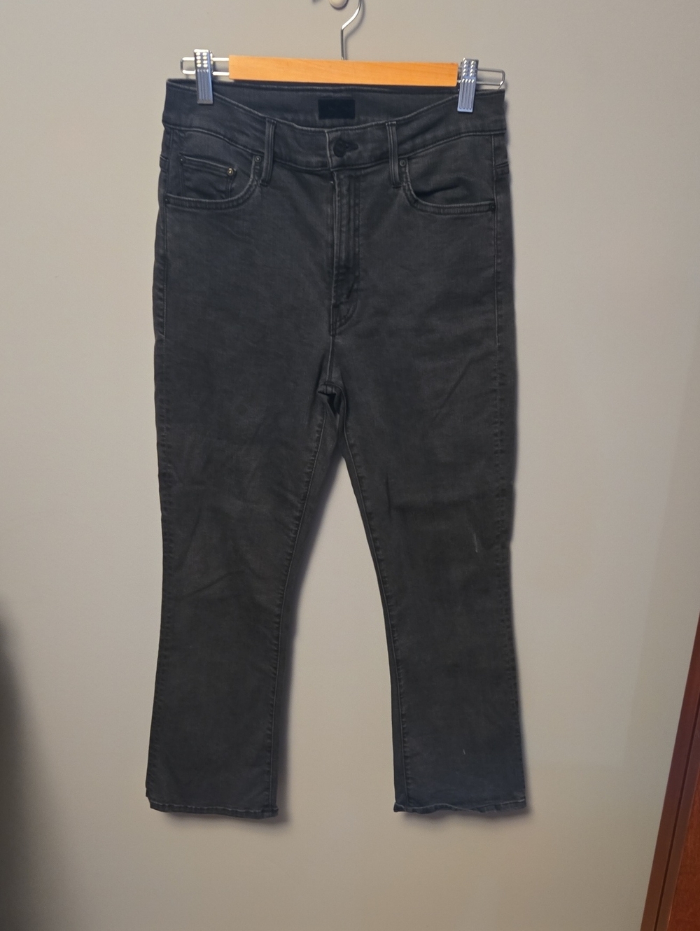 Mother Women's Black Cropped With Slight Flair Style